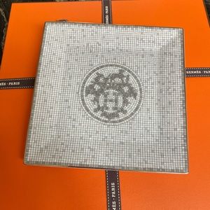 HERMES PLATINUM PLATE